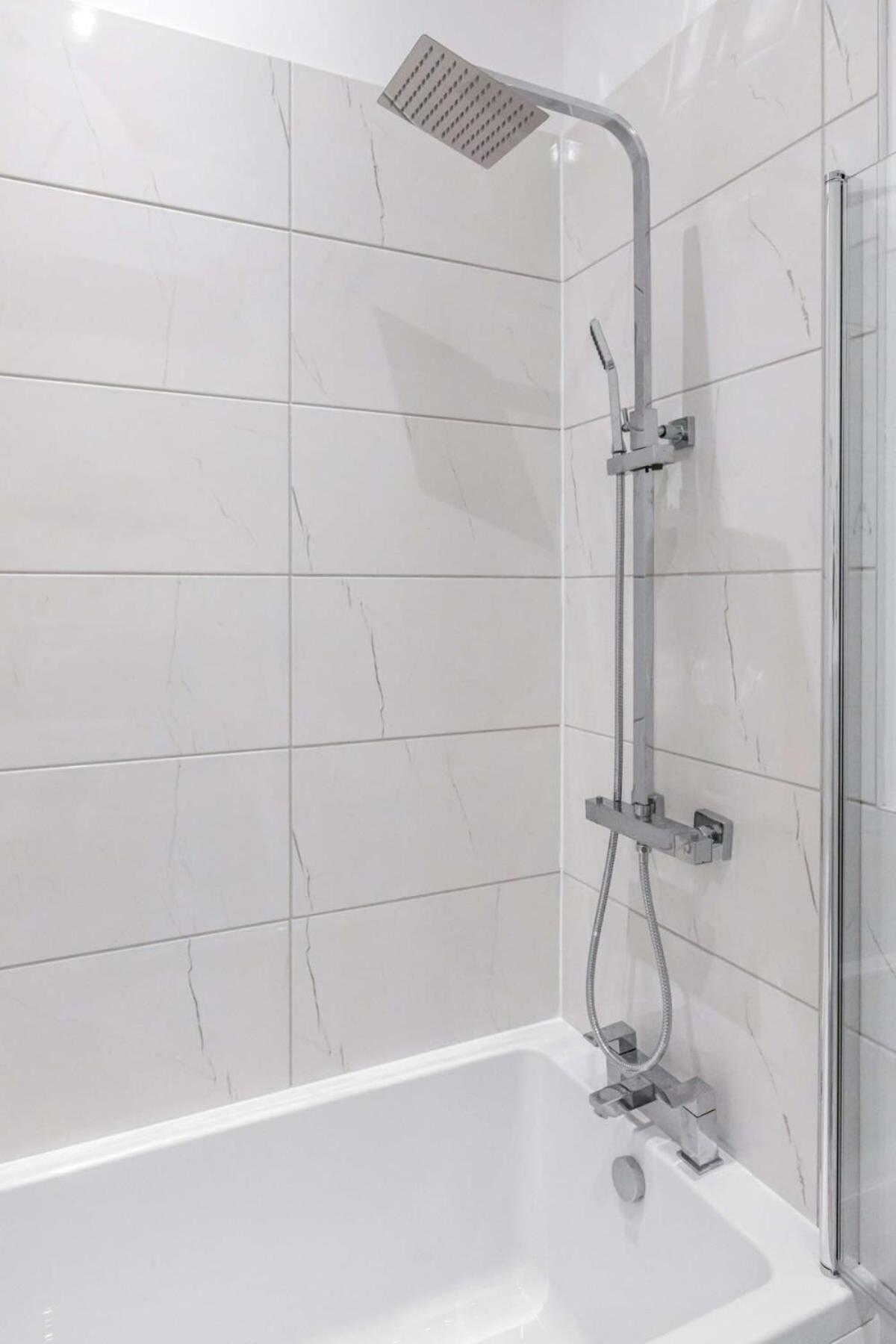 Lovely 1 Bedroom Apartment In Central Woking Eksteriør bilde